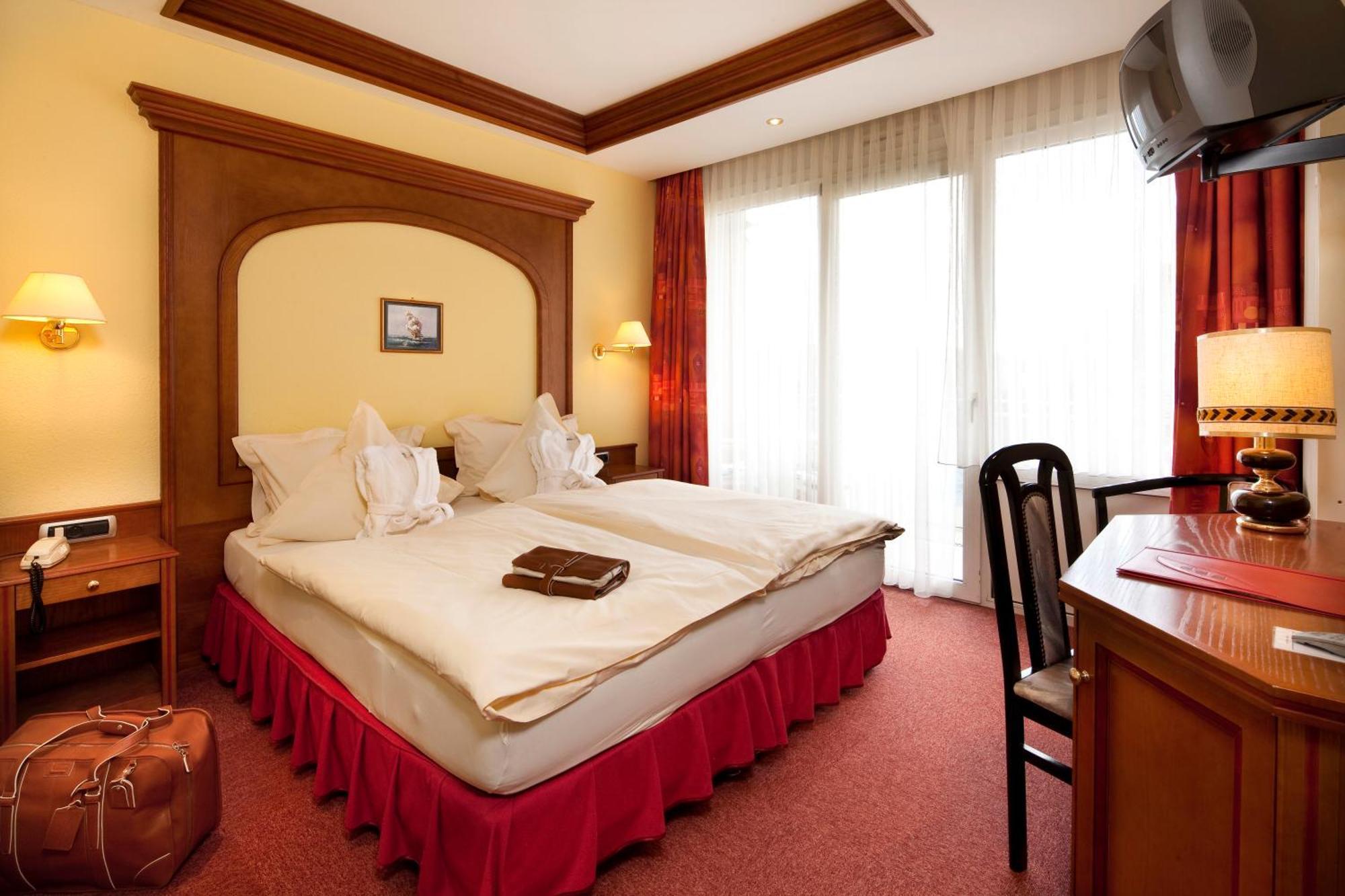Spa Hotel Restaurant Au Lion D'Or La Petite-Pierre Zewnętrze zdjęcie